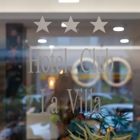 Club La 3*
