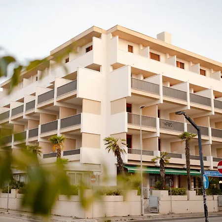 Club La 3* מרטינסיקורו